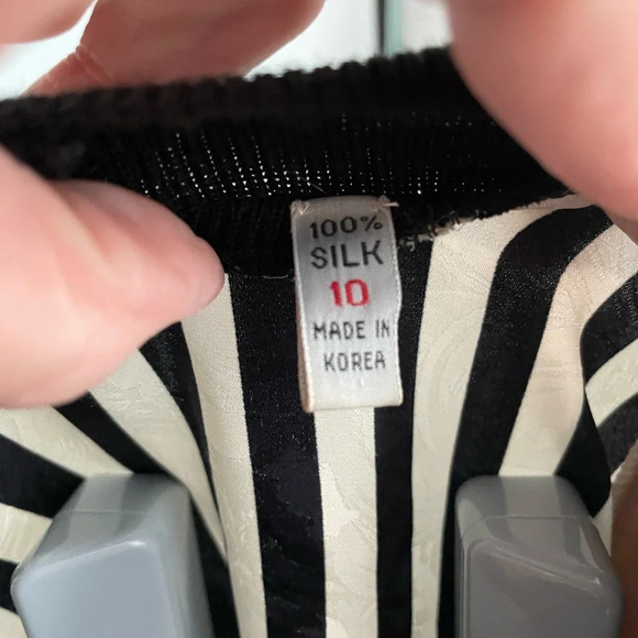 Vintage white and black striped floral 100% silk jacket/cardigan size 10 - Picture 5 of 12